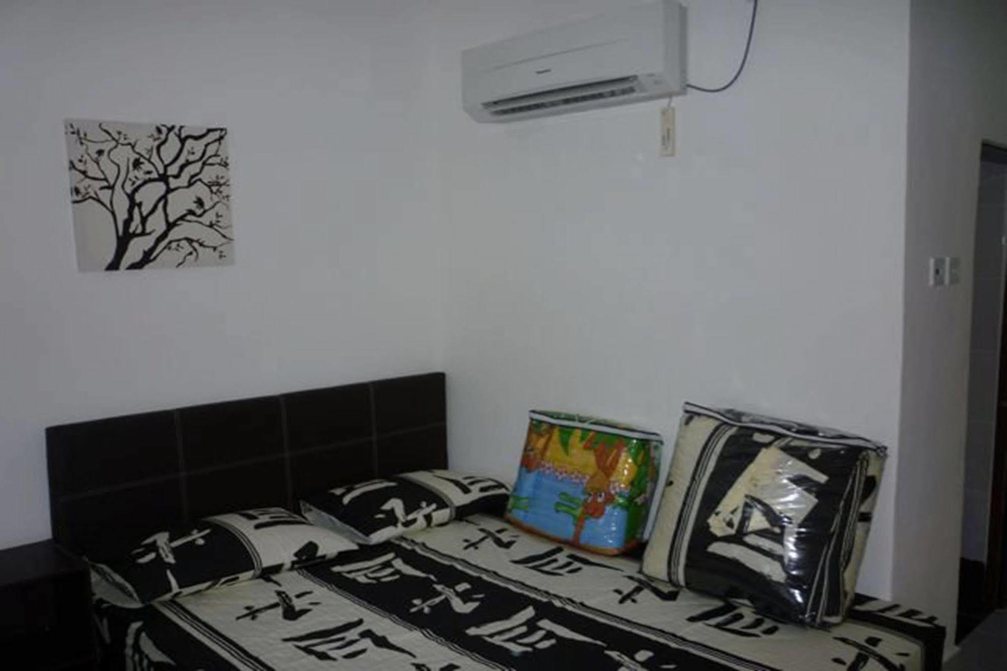 One Motel And Cafe Kuah Εξωτερικό φωτογραφία